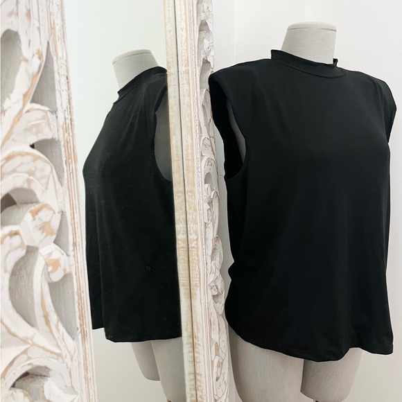 Paded Basic Muscle Top - Picture 4 of 5